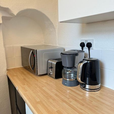2 Bed Apt Sofa Bed Up To 6 London Exteriör bild