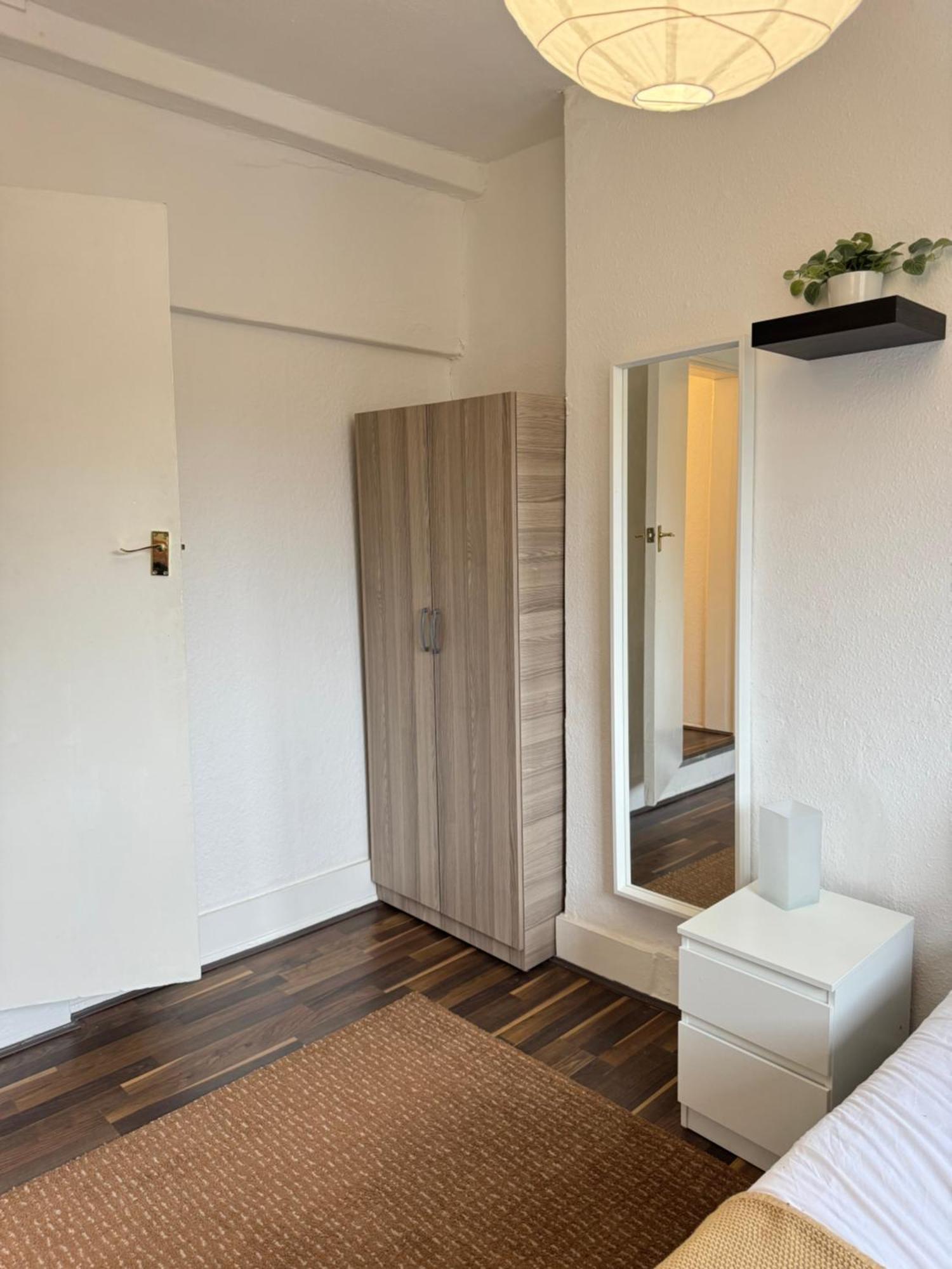 2 Bed Apt Sofa Bed Up To 6 London Exteriör bild