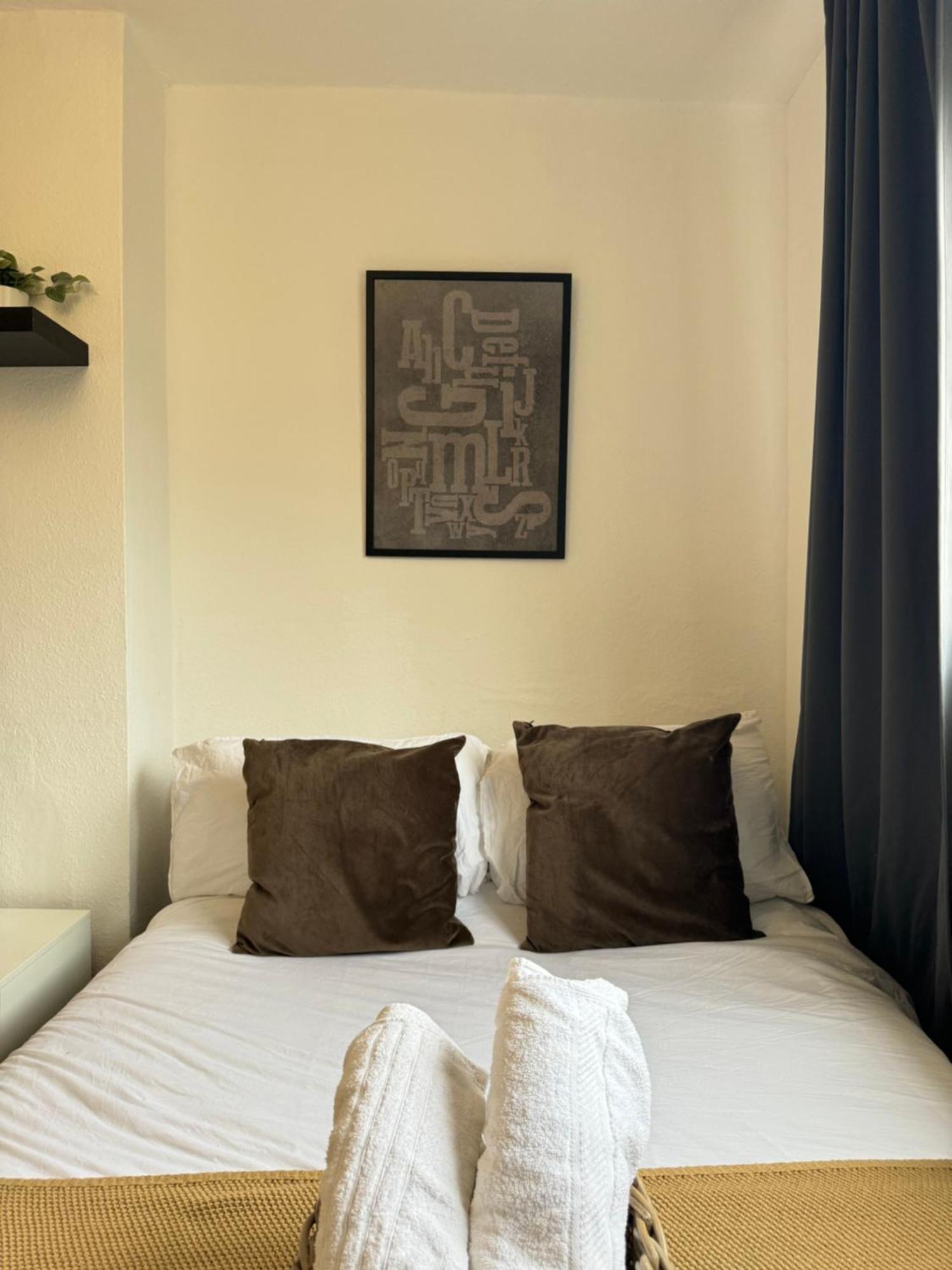 2 Bed Apt Sofa Bed Up To 6 London Exteriör bild