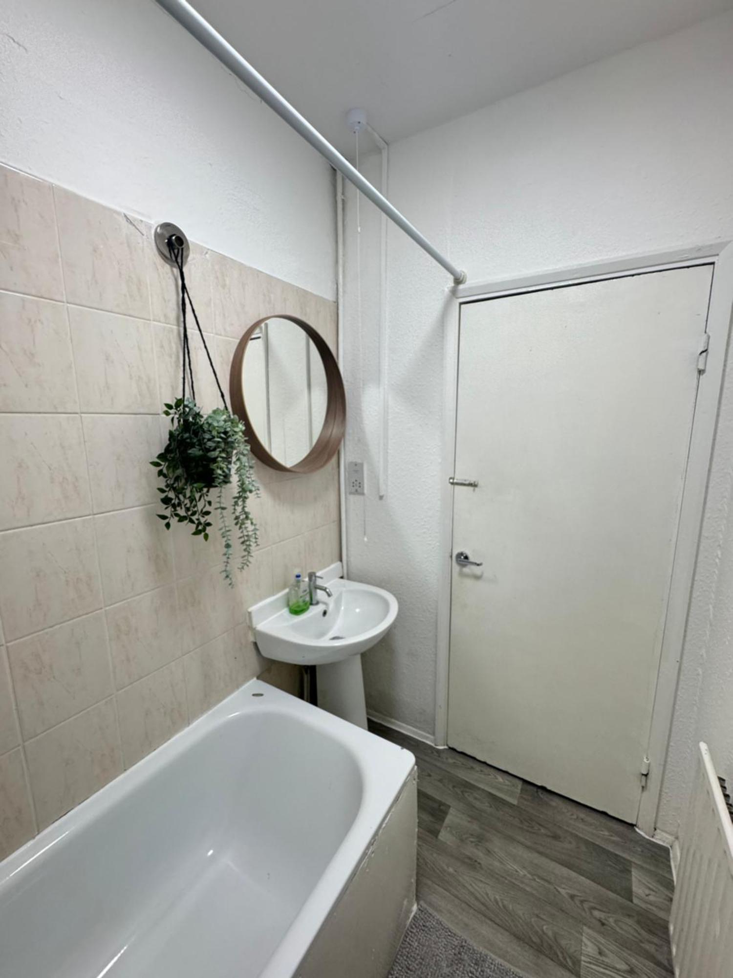 2 Bed Apt Sofa Bed Up To 6 London Exteriör bild