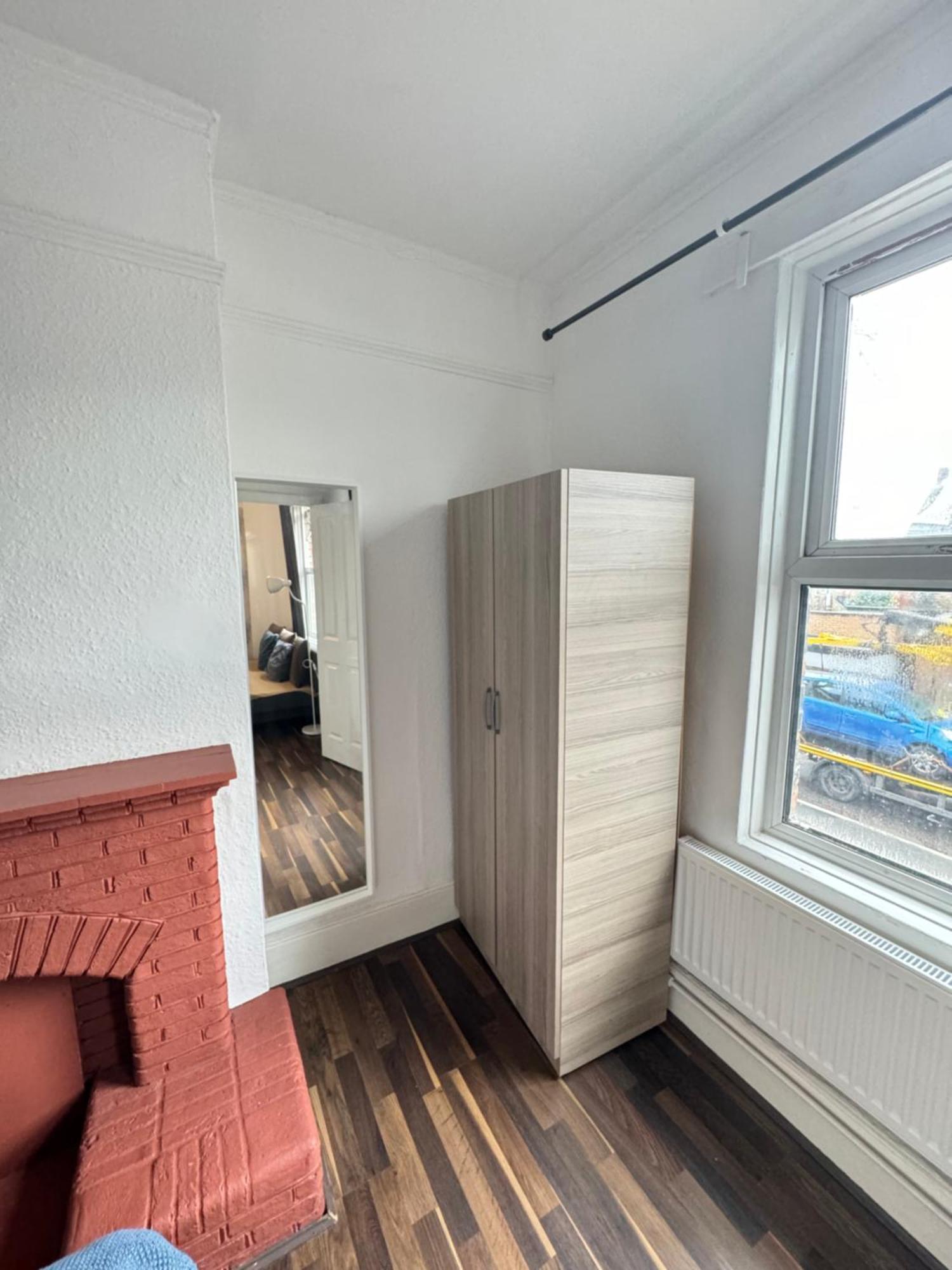2 Bed Apt Sofa Bed Up To 6 London Exteriör bild