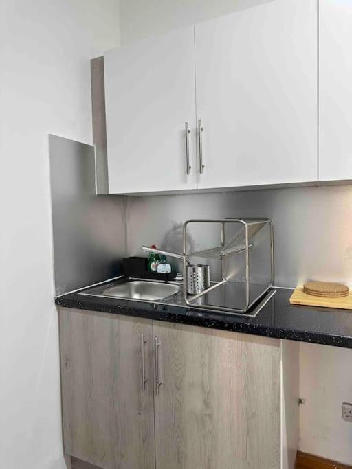 2 Bed Apt Sofa Bed Up To 6 London Exteriör bild